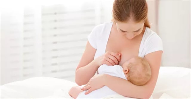 母乳喂養(yǎng)乳頭皸裂怎么辦