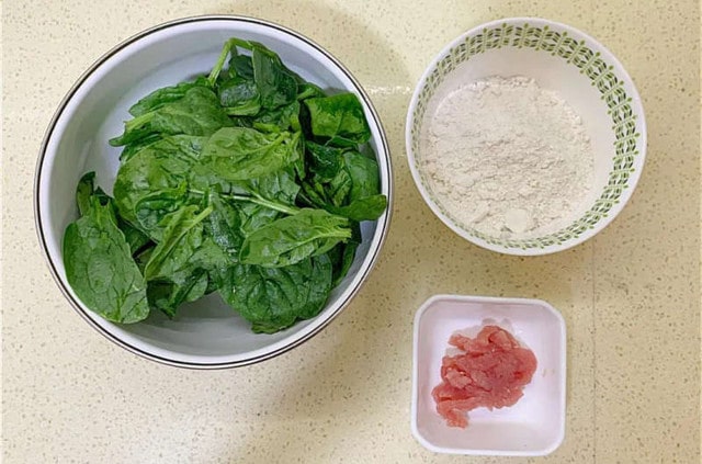 蔬菜肉泥小魚面的做法 1歲寶寶食譜