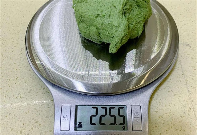 蔬菜肉泥小魚面的做法 1歲寶寶食譜