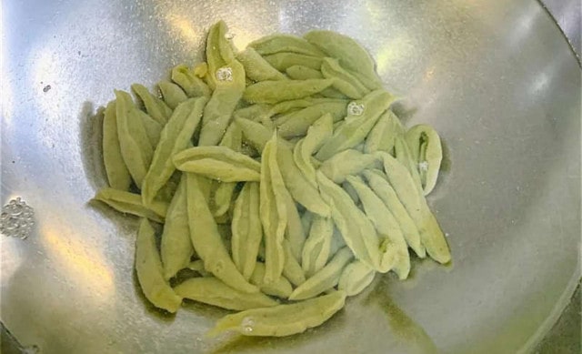 蔬菜肉泥小魚面的做法 1歲寶寶食譜