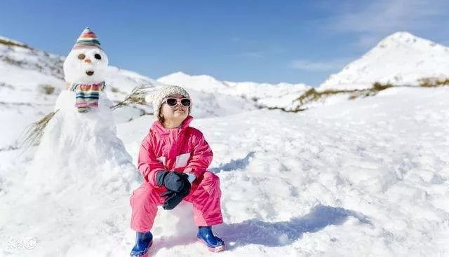4個(gè)玩雪親子游戲和幼兒安全教育策略