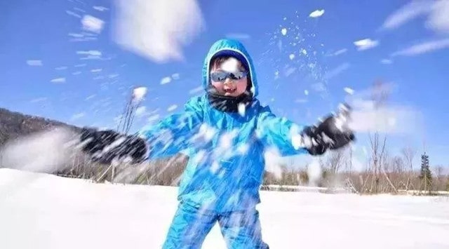 4個(gè)玩雪親子游戲和幼兒安全教育策略