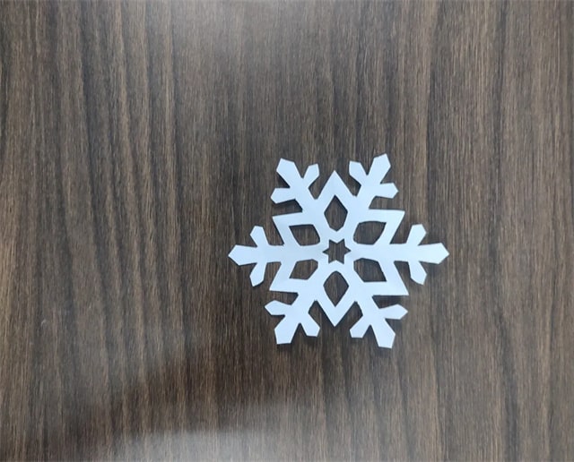 雪花剪紙步驟圖解