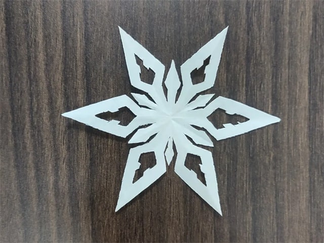 雪花剪紙步驟圖解