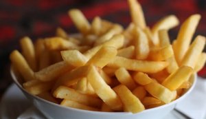 明知KFC等快餐是垃圾食品，為何還帶孩子吃呢？
