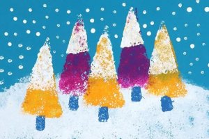 幼兒手工制作：海綿印畫積雪下的冬季大樹