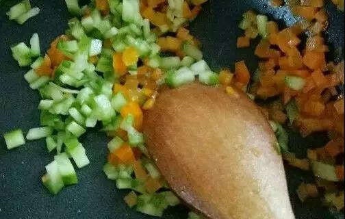 海苔肉松飯團的做法