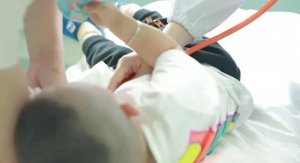 小孩喜歡打頭是什么原因