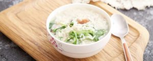 給寶寶經(jīng)常吃湯泡飯有什么危害?