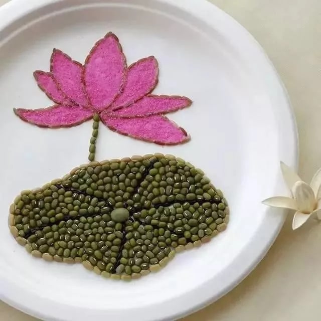 臘八豆子粘貼畫作品欣賞