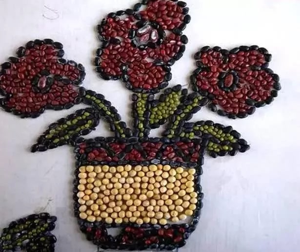 臘八豆子粘貼畫作品欣賞