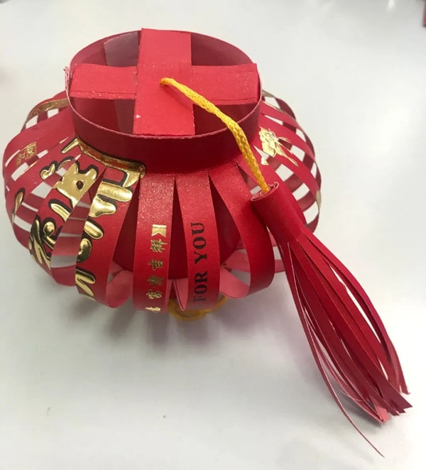 用紅包做燈籠手工制作方法