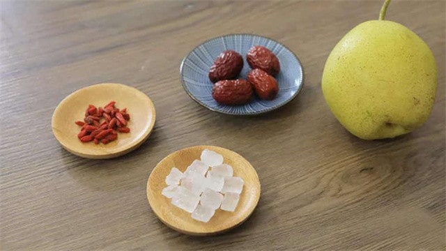 冰糖雪梨紅棗糖水的做法