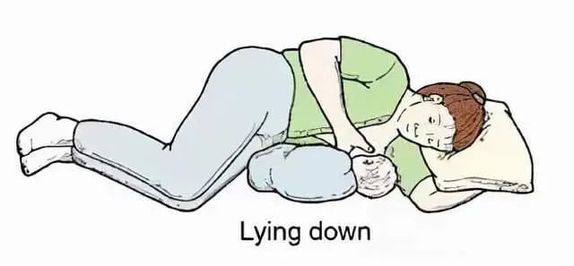 母乳喂養(yǎng)的正確姿勢