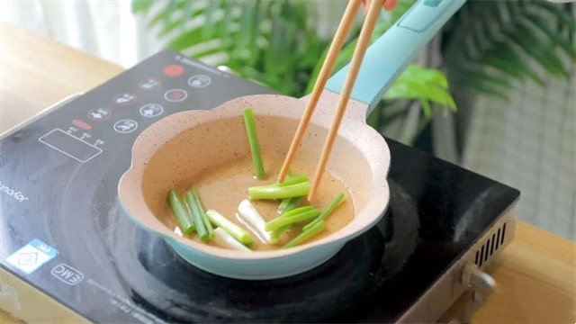 寶寶吃蔥油拌面的做法