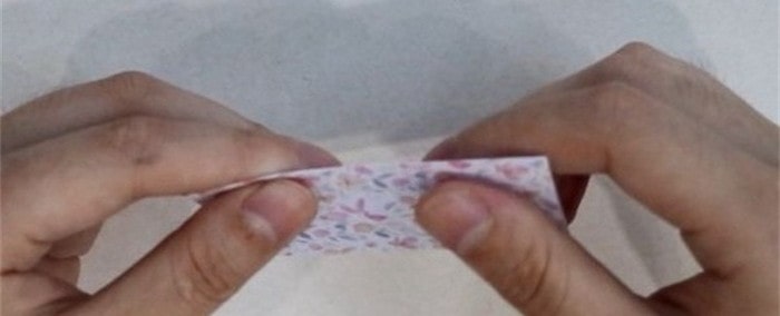 五瓣花朵折紙教程