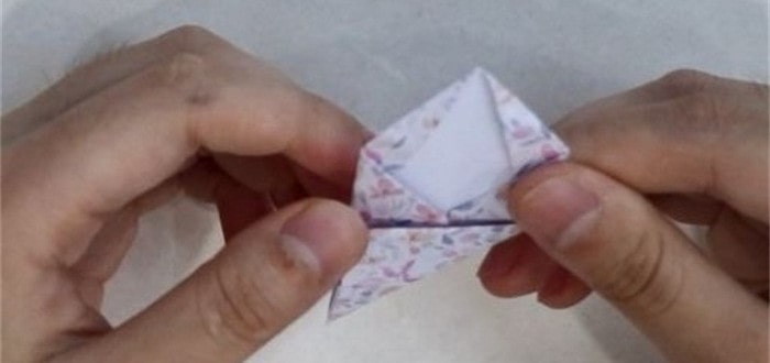 五瓣花朵折紙教程