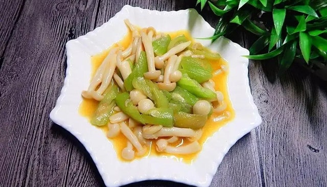 仙靈菇炒絲瓜