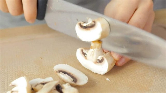 奶油蘑菇雞胸肉的做法