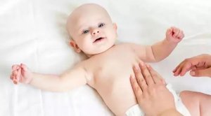純母乳喂養(yǎng)的寶寶，一天排便幾次算正常？